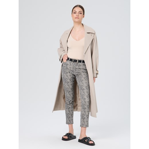 Sinsay - Jeansy slim z motywem wężowym - beżowy Sinsay 34 Sinsay
