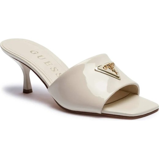 Guess Klapki NASSIR ze sklepu Gomez Fashion Store w kategorii Klapki damskie - zdjęcie 185378459