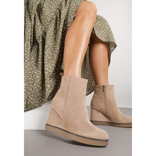 Ciemnobeżowe Botki na Koturnie Selleri 36 born2be.pl