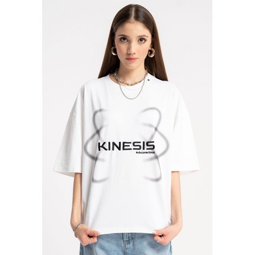 Biały t-shirt boxy z autorską grafiką z przodu, kolor - biały, rozmiar - 140 ze sklepu REPORTER w kategorii Bluzki dziewczęce - zdjęcie 185389035