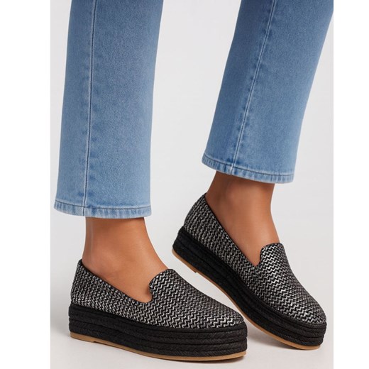 Czarne wsuwane półbuty espadryle na platformie /C5-1 17227 G9-84/ ze sklepu Pantofelek24.pl w kategorii Espadryle damskie - zdjęcie 185396377