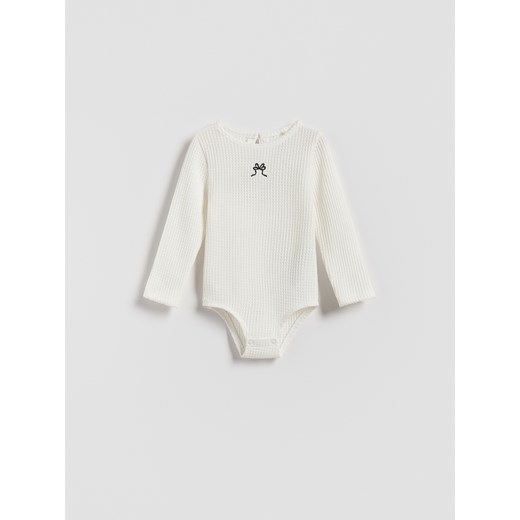 Reserved - Strukturalne body - złamana biel ze sklepu Reserved w kategorii Body niemowlęce - zdjęcie 185405427