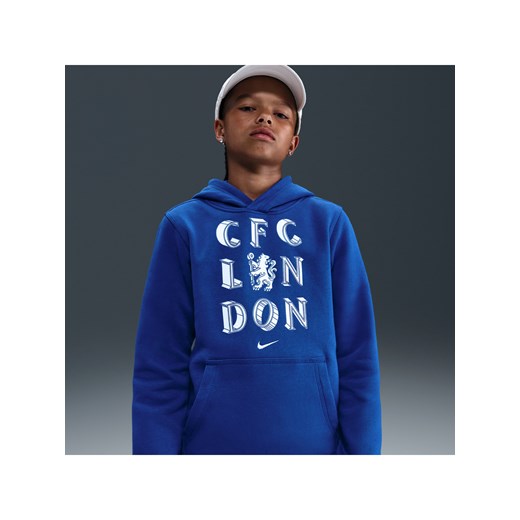 Bluza piłkarska z kapturem dla dużych dzieci (chłopców) Nike Chelsea F.C. Club - Niebieski ze sklepu Nike poland w kategorii Bluzy chłopięce - zdjęcie 185410685
