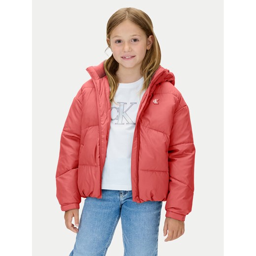 Calvin Klein Jeans Kurtka zimowa IG0IG02056 Różowy Regular Fit ze sklepu MODIVO w kategorii Kurtki dziewczęce - zdjęcie 185415968