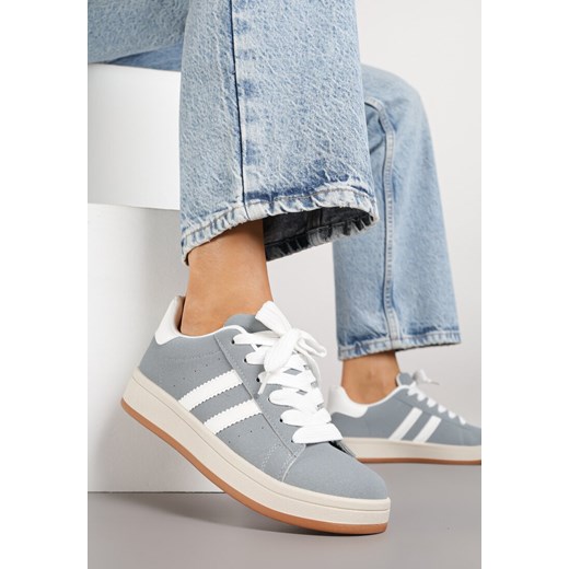 Szaro-Białe Sneakersy z Ozdobnymi Paskami Rilanira ze sklepu born2be.pl w kategorii Buty sportowe damskie - zdjęcie 185422117