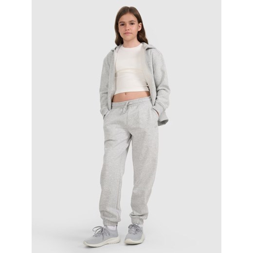 Dziewczęce spodnie dresowe joggery 4F 4FJRMM00TTROF1615 - szare ze sklepu Sportstylestory.com w kategorii Spodnie dziewczęce - zdjęcie 185425129