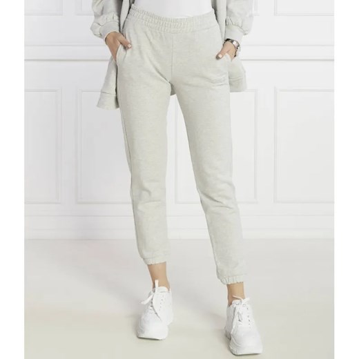 GUESS ACTIVE Spodnie dresowe ELEANORA | Regular Fit ze sklepu Gomez Fashion Store w kategorii Spodnie damskie - zdjęcie 185428968