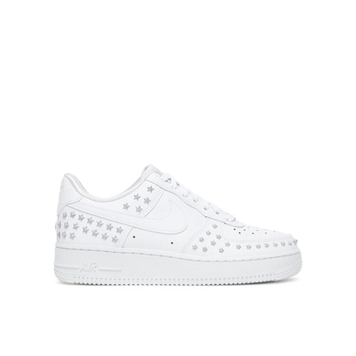 Sneakersy Nike Nike Air Force 1 '07 XX Studded Biały ze sklepu eobuwie.pl w kategorii Buty sportowe damskie - zdjęcie 185430447