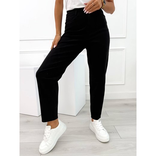 Czarne Spodnie Mom Jeans ze sklepu ModnaKiecka.pl w kategorii Spodnie damskie - zdjęcie 185444329