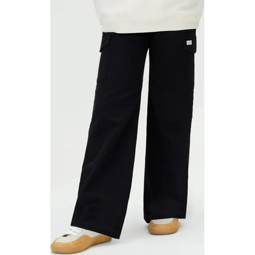Calvin Klein Jeans Spodnie cargo | Loose fit ze sklepu Gomez Fashion Store w kategorii Spodnie dziewczęce - zdjęcie 185444648