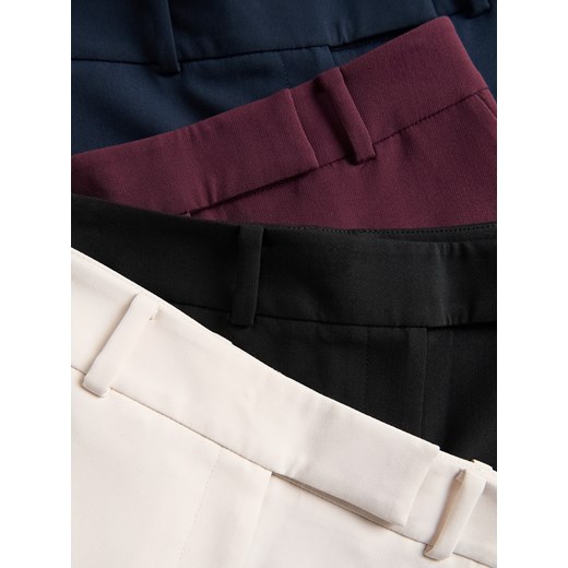 Reserved - Spodnie flare z kantem - czarny Reserved XS Reserved