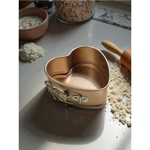 Sinsay - Forma do pieczenia w kształcie serca - złoty ze sklepu Sinsay w kategorii Akcesoria do pieczenia - zdjęcie 185455647