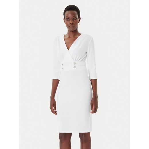 Rinascimento Sukienka koktajlowa CFC0126151003 Biały Slim Fit ze sklepu MODIVO w kategorii Sukienki - zdjęcie 185466316