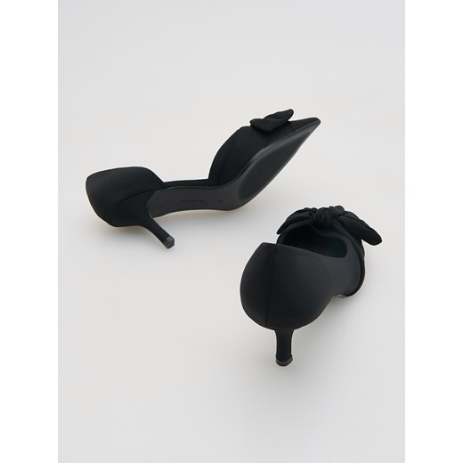 Reserved - Czółenka z kokardkami - czarny Reserved 41 Reserved