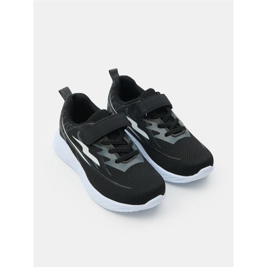 Sinsay - Sneakersy z siateczką - czarny ze sklepu Sinsay w kategorii Buty sportowe dziecięce - zdjęcie 185468866