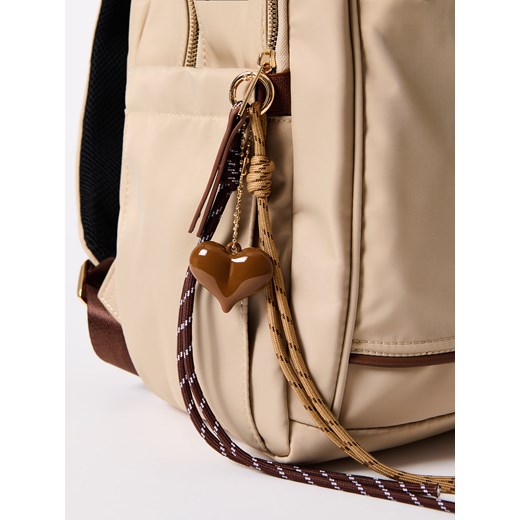 Mohito - Beżowy plecak z brelokiem - beżowy Mohito ONE SIZE Mohito