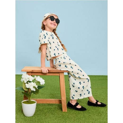 Sinsay - Letni komplet w kwiatki z długimi spodniami - wielobarwny ze sklepu Sinsay w kategorii Komplety dziewczęce - zdjęcie 185479165