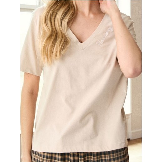 Sinsay - Bawełniana koszulka z dekoltem V - beżowy ze sklepu Sinsay w kategorii Bluzki damskie - zdjęcie 185479359