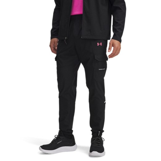 Męskie spodnie treningowe Under Armour UA Tech Utility Woven - czarne ze sklepu Sportstylestory.com w kategorii Spodnie męskie - zdjęcie 185482799