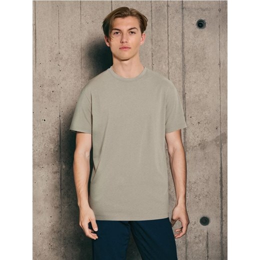 Sinsay - Koszulka basic - beżowy ze sklepu Sinsay w kategorii T-shirty męskie - zdjęcie 185500979