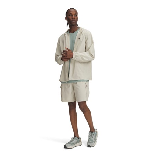 Męskie spodenki cargo Under Armour UA Vibe Woven Cargo Short - beżowe ze sklepu Sportstylestory.com w kategorii Spodenki męskie - zdjęcie 185504425