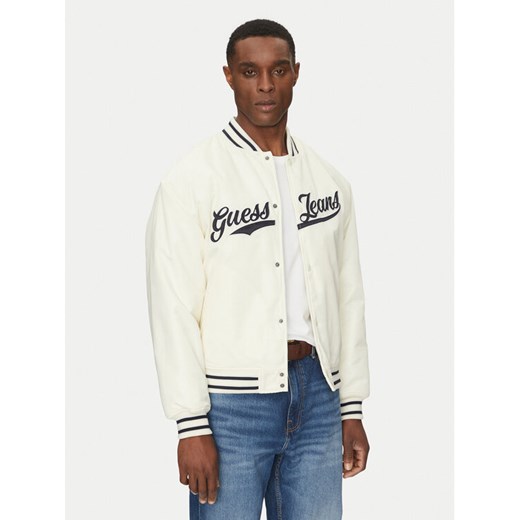 Guess Jeans Kurtka bomber M5RL54 WHAA2 Beżowy Regular Fit ze sklepu MODIVO w kategorii Kurtki męskie - zdjęcie 185519639