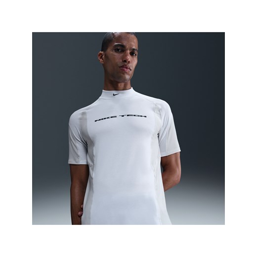 Męska koszulka termoaktywna z krótkim rękawem Dri-FIT Nike Tech - Biel ze sklepu Nike poland w kategorii T-shirty męskie - zdjęcie 185525105