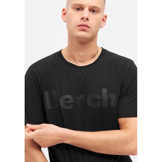 Bench Koszulka &quot;Worsley&quot; w kolorze czarnym Bench 48 wyprzedaż Limango Polska