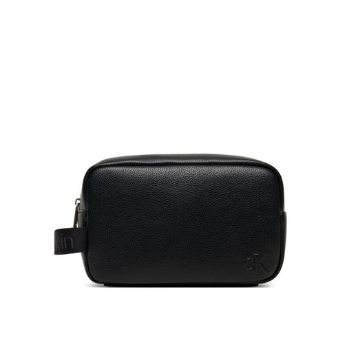Calvin Klein Kosmetyczka Cargo Dopp Kit LV04D1090G Czarny ze sklepu MODIVO w kategorii Kosmetyczki - zdjęcie 185533348