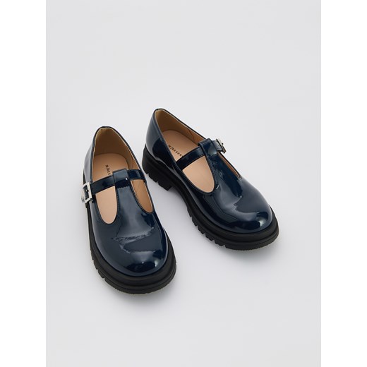 Reserved - Lakierowane loafersy - granatowy ze sklepu Reserved w kategorii Balerinki dziecięce - zdjęcie 185540179