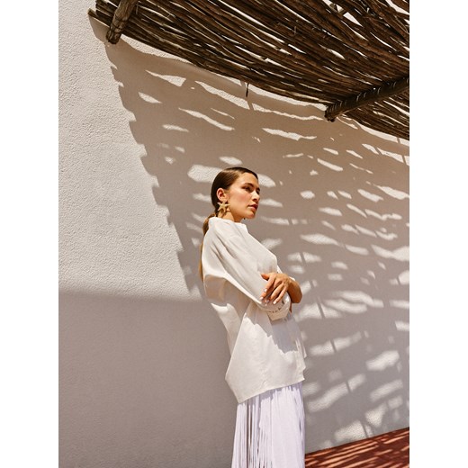 Mohito - Koszula z asymetrycznym zapięciem - biały ze sklepu Mohito w kategorii Koszule damskie - zdjęcie 185554515