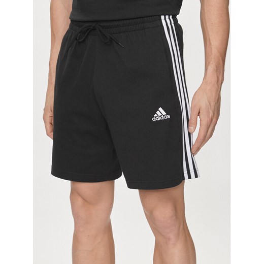 adidas Szorty sportowe Essentials 3-Stripes Shorts IC9378 Czarny Regular Fit ze sklepu MODIVO w kategorii Spodenki męskie - zdjęcie 185564309