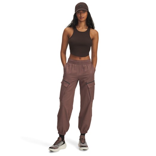 Damskie spodnie treningowe Under Armour Unstoppable Cargo Pant - różowe ze sklepu Sportstylestory.com w kategorii Spodnie damskie - zdjęcie 185581225