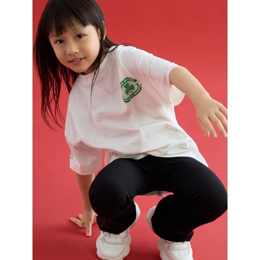 Reserved - T-shirt Boston Celtics NBA - złamana biel ze sklepu Reserved w kategorii T-shirty chłopięce - zdjęcie 185590867