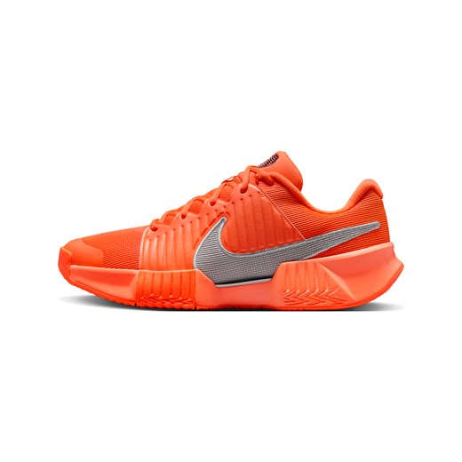 Męskie buty do tenisa na korty ziemne Nike GP Challenge Pro - Pomarańczowy ze sklepu Nike poland w kategorii Buty sportowe męskie - zdjęcie 185602245