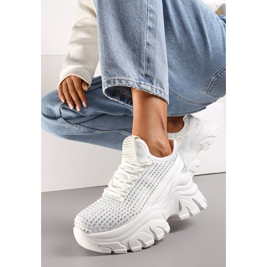 Białe Sneakersy na Grubej Podeszwie Ozdobione Cyrkoniami Nallua ze sklepu born2be.pl w kategorii Buty sportowe damskie - zdjęcie 185617177