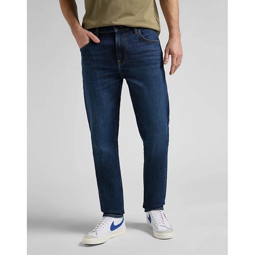 LEE AUSTIN MĘSKIE SPODNIE JEANSOWE DARK MID BAKER L733PXOF 112145550 ze sklepu YouNeedit.pl w kategorii Jeansy męskie - zdjęcie 185639196