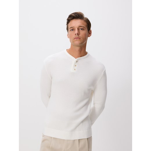Reserved - Sweter henley - złamana biel ze sklepu Reserved w kategorii Swetry męskie - zdjęcie 185642185