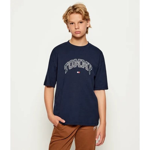Tommy Hilfiger T-shirt VARSITY RAISED | Regular Fit ze sklepu Gomez Fashion Store w kategorii T-shirty chłopięce - zdjęcie 185649028