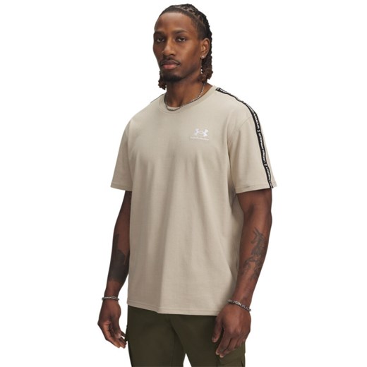 Męski t-shirt Under Armour UA Icon HWT Tee Taping - beżowy ze sklepu Sportstylestory.com w kategorii T-shirty męskie - zdjęcie 185650156