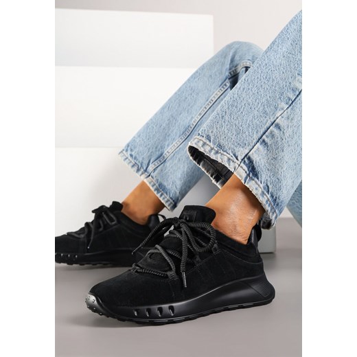 Czarne Sneakersy z Naturalnego Zamszu ze Skórzaną Wkładką Dolittea ze sklepu born2be.pl w kategorii Buty sportowe damskie - zdjęcie 185678708