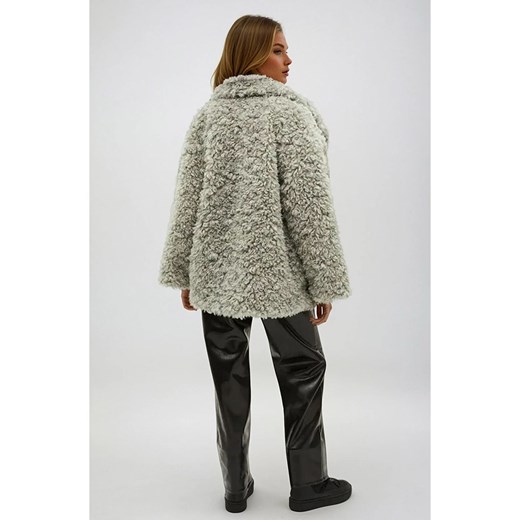 Monki Kurtka pluszowa w kolorze khaki Monki M Limango Polska okazja
