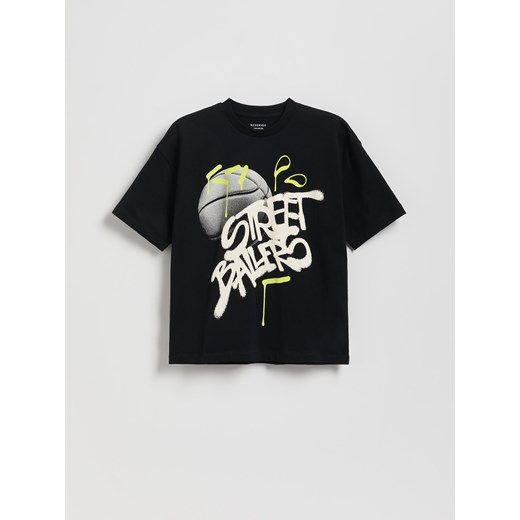 Reserved - Bawełniany t-shirt z nadrukiem - czarny ze sklepu Reserved w kategorii T-shirty chłopięce - zdjęcie 185699395