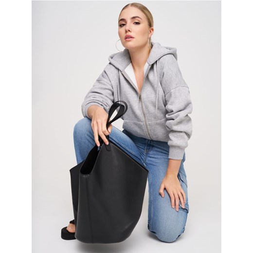 Sinsay - Torebka na ramię z imitacji skóry - czarny - id: 560EK-99X - marki Sinsay - 185702246 Sinsay - Torebka na ramię z imitacji skóry - czarny ze sklepu Sinsay w kategorii Torebki damskie - zdjęcie 185702246