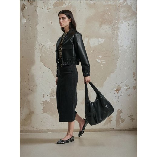 Sinsay - Torebka hobo w minimalistycznym stylu - czarny ze sklepu Sinsay w kategorii Torebki hobo - zdjęcie 185702299