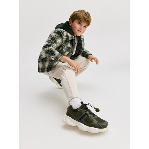 Reserved - Sportowe sneakersy - zielony ze sklepu Reserved w kategorii Buty sportowe dziecięce - zdjęcie 185704036