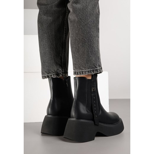 Czarne Botki Sztyblety na Platformie z Metalicznymi Zdobieniami przy Cholewce 41 born2be.pl