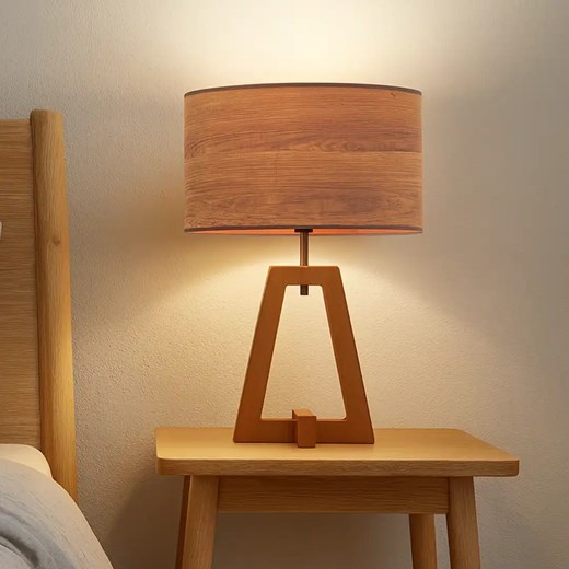 Lampa stołowa na drewnianej podstawie CLIO ECO ze sklepu Lysne w kategorii Lampy stołowe - zdjęcie 185715759