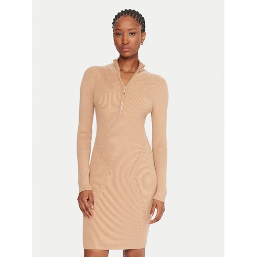Guess Sukienka codzienna W5BK45 Z0572 Beżowy Slim Fit ze sklepu MODIVO w kategorii Sukienki - zdjęcie 185737588