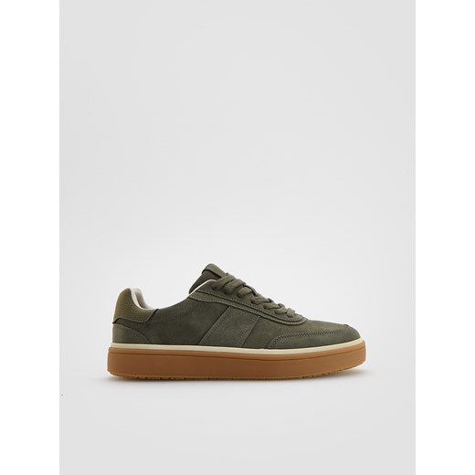 Reserved - Zamszowe sneakersy - jasny zielony ze sklepu Reserved w kategorii Trampki męskie - zdjęcie 185751599